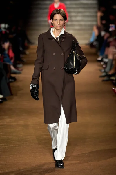 Look 1